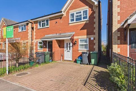 2 bedroom semi-detached house to rent, Michaelmas Court, Gloucester