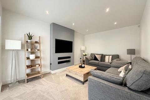 4 Orchard Park, Ulleskelf, Tadcaster, LS24 9FT
