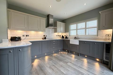 4 Orchard Park, Ulleskelf, Tadcaster, LS24 9FT
