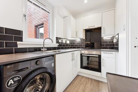 2 bedroom flat to rent, New City Road, Garnethill, Glasgow, G4 9DF