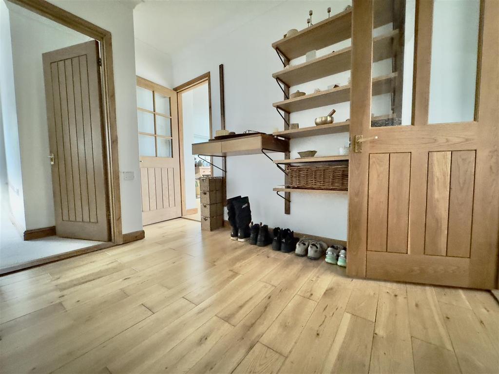 Inner hallway.jpeg