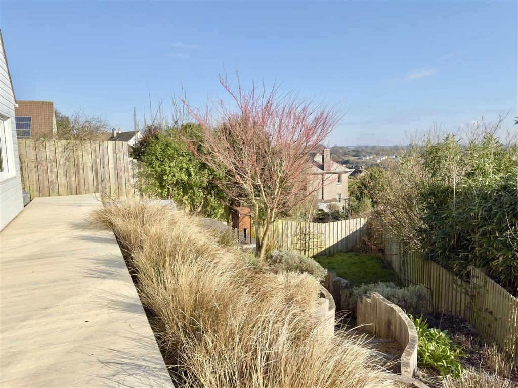 Sun Terrace and garden.jpeg