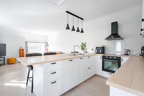 2 bedroom maisonette for sale, Lower Street, Horning