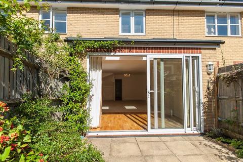 3 bedroom terraced house for sale, Dorchester Mews, St Margarets
