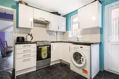 6 bedroom terraced house for sale, Denzil Road, Willesden