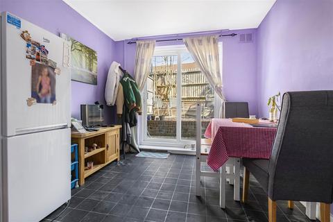 6 bedroom terraced house for sale, Denzil Road, Willesden