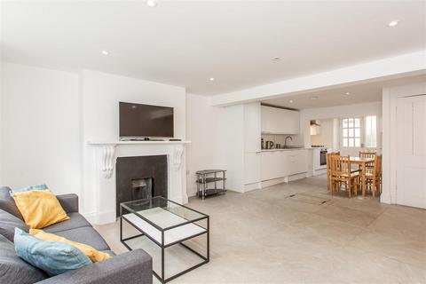 8 Cardigan Road, London, E3 5HU