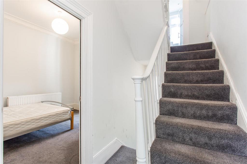 Landing/Stairs