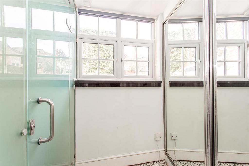 Third En-Suite
