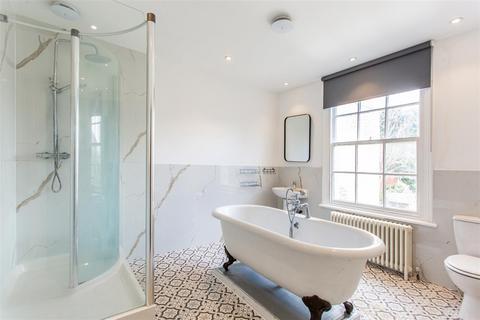 8 Cardigan Road, London, E3 5HU