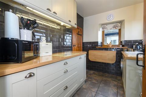 2 bedroom cottage for sale, 132, Pinnar Lane, Southowram, Halifax, Yorkshire, HX3 9QH