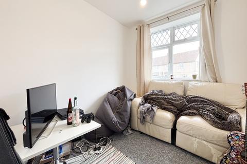 5 bedroom maisonette to rent, Stottbury Road, Bristol BS7