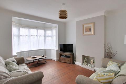 27 Brookside Way, Croydon, CR0 7RR