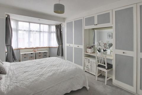 27 Brookside Way, Croydon, CR0 7RR