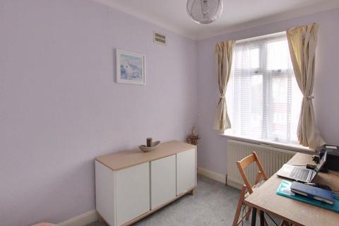 27 Brookside Way, Croydon, CR0 7RR
