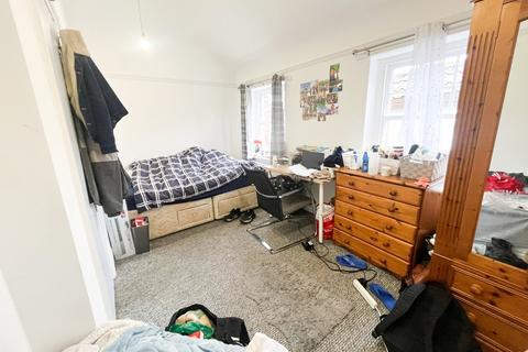 4 bedroom terraced house to rent, Hillgrove Street, Bristol BS2