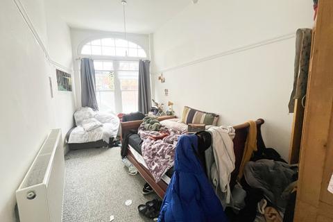 4 bedroom terraced house to rent, Hillgrove Street, Bristol BS2