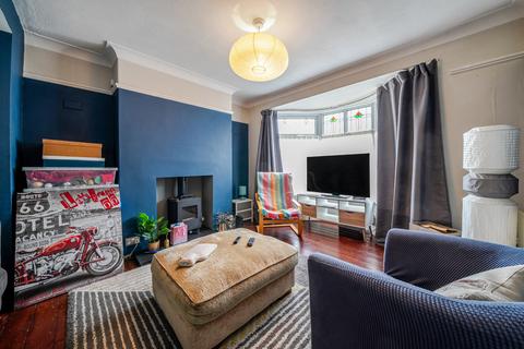 3 bedroom semi-detached house for sale, Roundhay Mount, Oakwood, Leeds, LS8