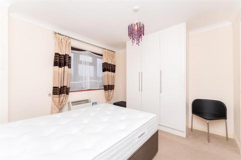 undefined, Vicarage Farm Road, Hounslow TW5