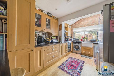2 bedroom bungalow for sale, Weydown Close, Surrey GU2