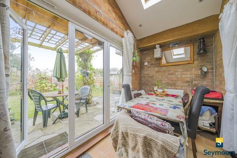 2 bedroom bungalow for sale, Weydown Close, Surrey GU2