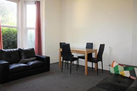 4 bedroom flat to rent, Hanover Square GFF, Hyde Park, Leeds