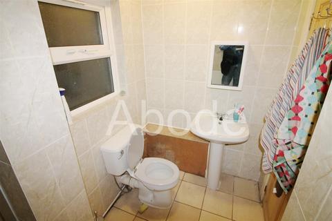 4 bedroom flat to rent, Hanover Square GFF, Hyde Park, Leeds