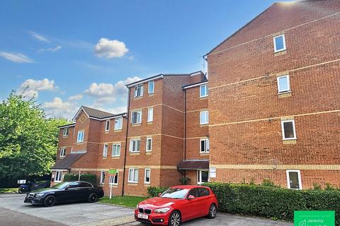 Flat 3, 7 Blackdown Close, London, N2 8JF