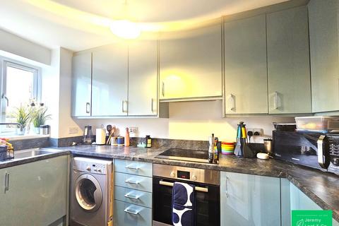 Flat 3, 7 Blackdown Close, London, N2 8JF