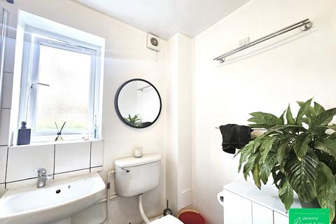 Flat 3, 7 Blackdown Close, London, N2 8JF