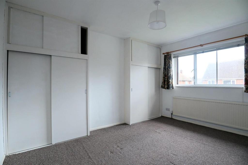 Bedroom 1.jpg