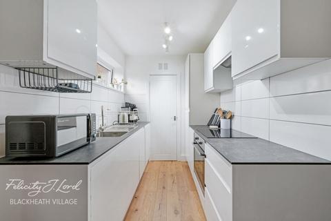 9 Greyladies Gardens, London, SE10 8AU