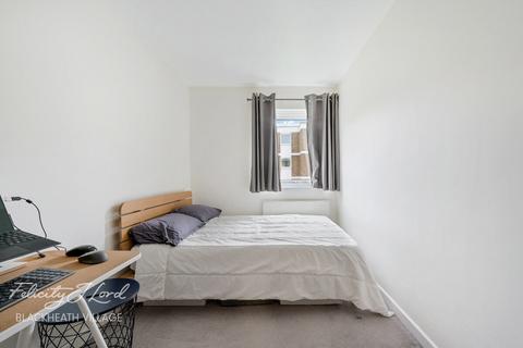 9 Greyladies Gardens, London, SE10 8AU