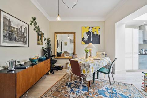 18a Rees Street, London, N1 7AR