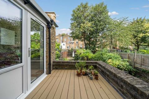 18a Rees Street, London, N1 7AR