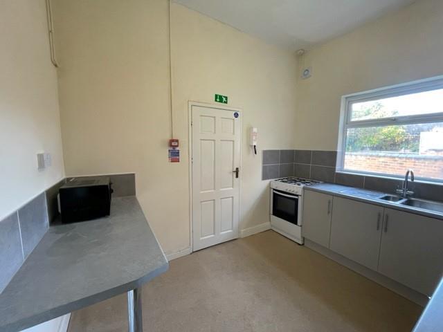 Kitchen 1 aspect 2.jpg