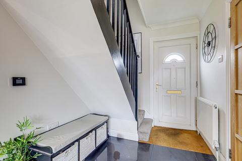 14 Denton Avenue, Westcliff-on-sea, SS0 0JX