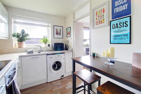 23 Alderman Close, Welham Green, Hatfield, AL9 7DS