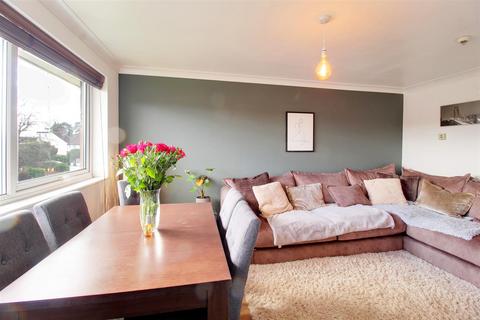 23 Alderman Close, Welham Green, Hatfield, AL9 7DS