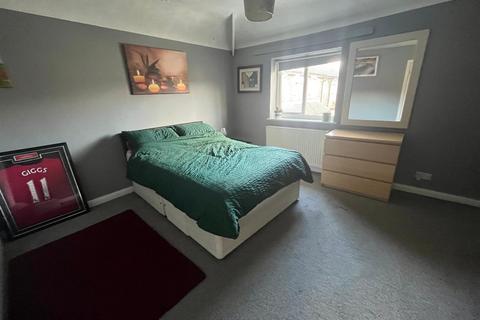 23 Corkland Close, Ashton-under-lyne, OL6 6SA