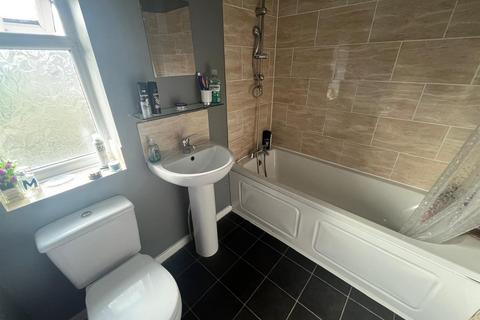 23 Corkland Close, Ashton-under-lyne, OL6 6SA