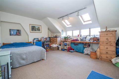 2 bedroom apartment for sale, Haslemere Road, London, N8