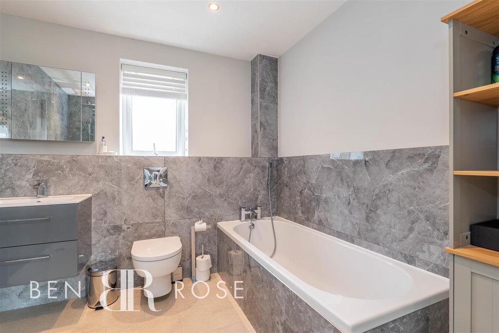 Master Ensuite