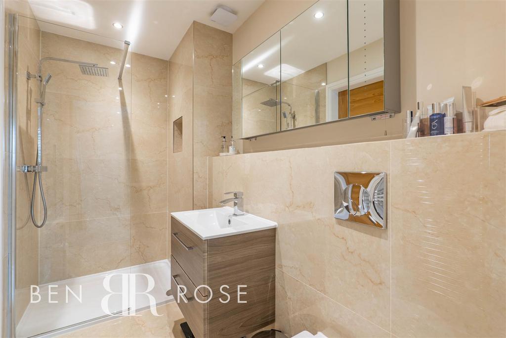 Ensuite