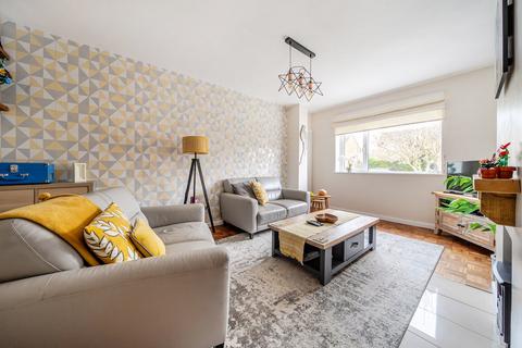 11 Astwick Road, Stotfold, Hitchin, SG5 4AT