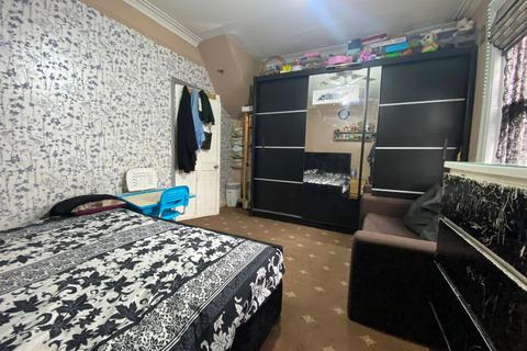 undefined, Ellison Garden, Southall, London, Middx, UB2