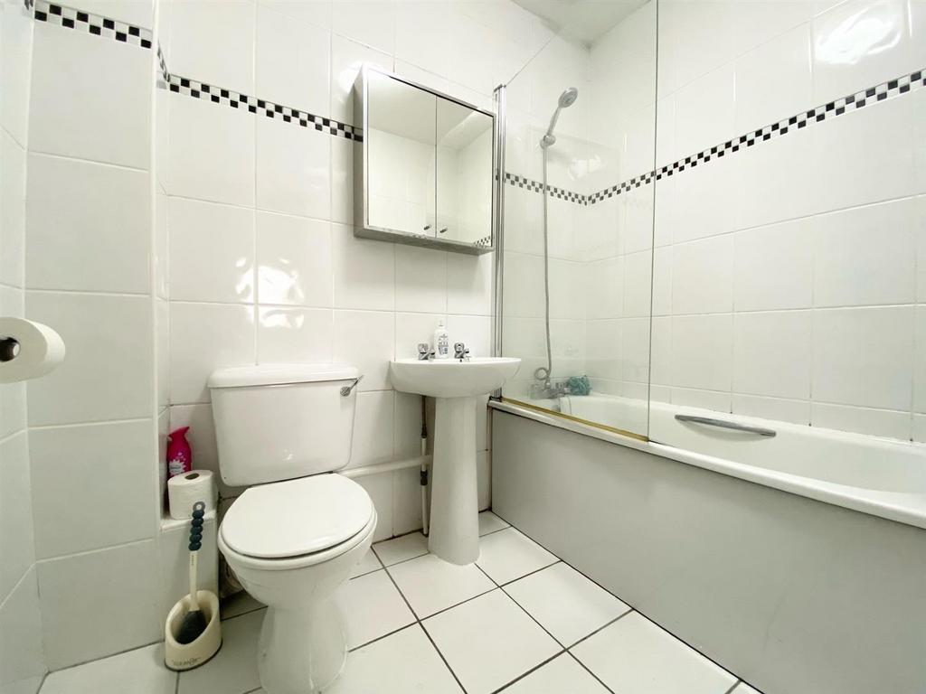 Bathroom.jpg