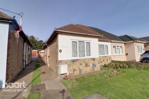 2 bedroom semi-detached bungalow for sale, Prospect Road, Hornchurch