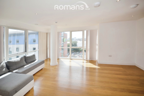 2 bedroom flat to rent, Lexington Apartments, Railway Terrace, Slough, SL2