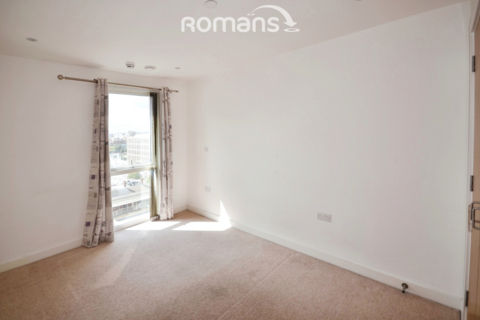 2 bedroom flat to rent, Lexington Apartments, Railway Terrace, Slough, SL2